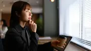 過去や未来の自分から現在を眺める感情コントロール術