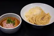 鶏之諺Tokyo01店、夏限定「柚子出汁かき氷」と「特製醤油卵黄漬け」発売