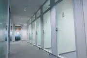 東洋経済が分析、2025年の自動車業界を揺るがす5大トレンドとは