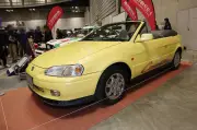 トヨタと日産、EVバッテリー生産で協業検討 コスト削減へ