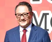 トヨタ豊田章男会長、サカナクションと「夜の踊り子」ダンス共演で話題