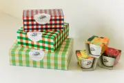 「野菜をMOTTO」チェック柄ギフトボックス、菊池亜希子ディレクションで新発売