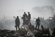 ベネズエラ地震、発生6日後に3歳男児救出 死者数1943人に迫る
