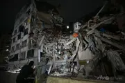ベネズエラ連続地震で32人死亡、700人超負傷 国家非常事態宣言