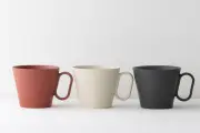 ワイヤードビーンズ、常滑焼のマグカップ「生涯を添い遂げるマグ」新発売