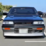 ヤングタイマーが魅せられた日産スカイラインR31型 直6エンジンとロングノーズデザインの魅力
