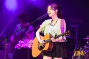 ゆいがーる・絢音、ソロデビュー曲は「カナリア」に決定 来場者250人の投票で選出
