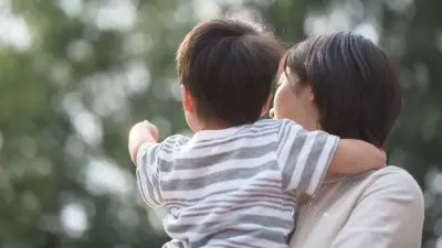 脳科学者が語る「3歳児神話」の真実：母親の幸せが子どもの脳を育む