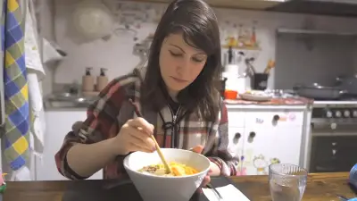 イタリア人ママが日本のインスタント味噌ラーメンに大絶賛！「Florence & Lifestyle」