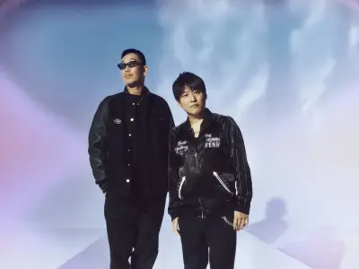 コブクロ25周年、新曲「霞日和」でたどり着いた“今が一番いい”と思える理由