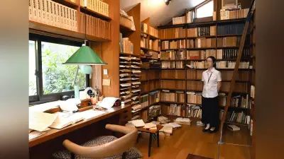 吉村昭の書斎を特別公開 没後20年、三鷹市で31日限定