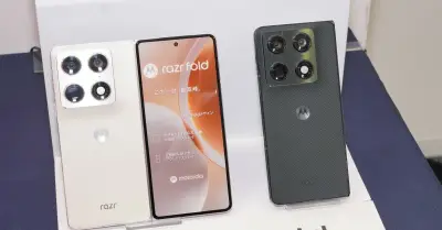 モトローラ初の横折り「razr fold」投入理由　他社Foldの弱点を解消