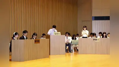 名古屋大で高校生模擬裁判、無銭飲食事件を想定し検察対弁護の本格審理