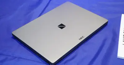 NEC、法人向けPCをLAVIEに統合 世界最長999gモバイルなど7機種