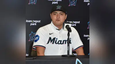 佐々木麟太郎、マーリンズ入団会見 滑らかな英語で抱負
