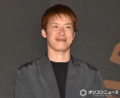 林陵平氏、M!LK山中柔太朗とのランチショット公開「歳の離れた兄弟みたい」