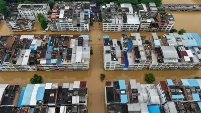 中国各地で猛烈な嵐、ダム決壊や竜巻で17人死亡 救助活動続く