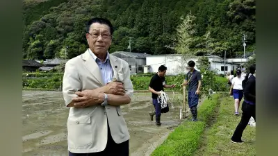 職場でＴシャツやアロハ姿も珍しくない現代…３９・８度の高知県四万十市で７３歳議長が愛し続ける「省エネルック」
