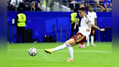 スペインがフランスを2-0で破り、4大会ぶりのW杯決勝進出