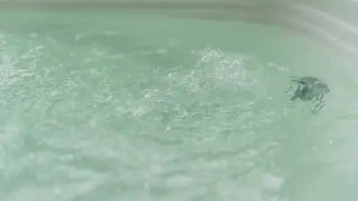 夏の入浴、42度でも39度でも水風呂でもない…7万人調査で医師が勧める「老後のヨボヨボ化を防ぐ」温度