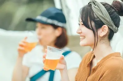 夏の飲み物アンケート、喉の渇きを潤す「お茶」が1位、ビールも人気