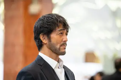 『VIVANT』第2シーズン SNSで伏線考察が白熱 野崎変装説や意味深ポスター、第12話に謎の女性も