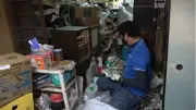 「ゴミ屋敷」16トンのゴミと猫の死骸…親のセルフネグレクト、無言で片付けた子どもたちの真意