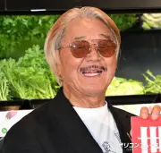 84歳・坂井宏行シェフ、人生初の麻辣湯に挑戦「辛さは陳建一さんに鍛えられた」
