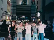 AND2BLE、歌舞伎町でK-POPグループ初のサプライズフリーライブを開催 3000人超熱狂