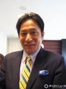 骨折の原晋監督が退院報告「しっかりリハビリします」車いす姿で笑顔
