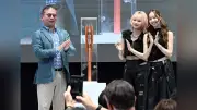 アジアパラ100日前セレモニー、聖火トーチやメダルを公開