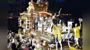 熱海こがし祭り山車パレード、電飾輝く夏の夜を彩る
