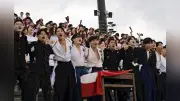 ボロボロの学ランにゲタ「バンカラ」伝統健在、80キロ行軍はクマ対策で短縮