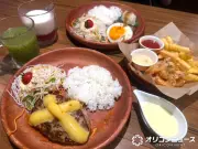 「びっくりドンキー」夜の背徳飯！期間限定メンチカツ＆ピーチパフェ実食レポ