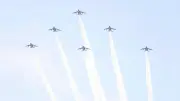 ブルーインパルス、徳島で10年ぶり展示飛行 小松島市制75周年記念