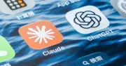 ChatGPTとClaude、そろって音声機能強化 Codexでエージェントに「声だけで指示」も可能に