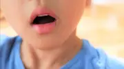 子どもの約4割が「お口ぽかん」、歯並びや学習面にも悪影響、早期改善が必要