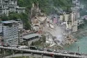 中国・重慶の土砂崩れ、死者11人に 50人不明も「生存兆候なし」