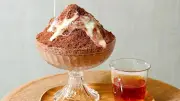 チョコ味の氷が覆す「夏はチョコが売れない」常識、進化系かき氷が大人気