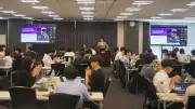 コンサル研修激変、AI道場で新人を鍛えるアクセンチュアとデロイトの最前線