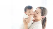 「抱っこしすぎは抱き癖がつく」は誤り！脳科学者が断言する理由