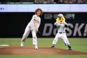 Crystal Kay、鷹祭SUMMER BOOSTで2度目のセレモニアルピッチ 周東佑京の登場曲「REVOLUTION」に喜び