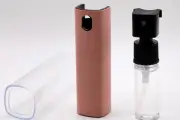 ダイソーのスクリーンクリーナー220円、洗浄液とクロス一体型で便利だが注意点も