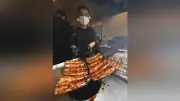稚魚の豊漁続くウナギ、仕入れ値安いが価格据え置く店も…中東情勢の影響「コスト増で相殺された」土用丑の日