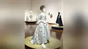 おとぎ話のファッション展、千葉市美術館で開催中