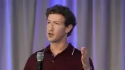 FBザッカーバーグ、アジア歴訪で暴動を指示？カオスな顛末を元幹部が暴露