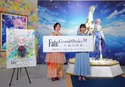 『FGO』特別展が開幕、川澄綾子と坂本真綾が11年の旅路を振り返り感激