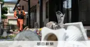 熊本地震から3日目、消防が全戸ローラー作戦「救える命を救う」