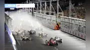 フォーミュラE東京大会、夜の街を駆け抜けるEVレース