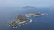 中国海警局船4隻が尖閣領海に侵入、砲搭載 7日以来